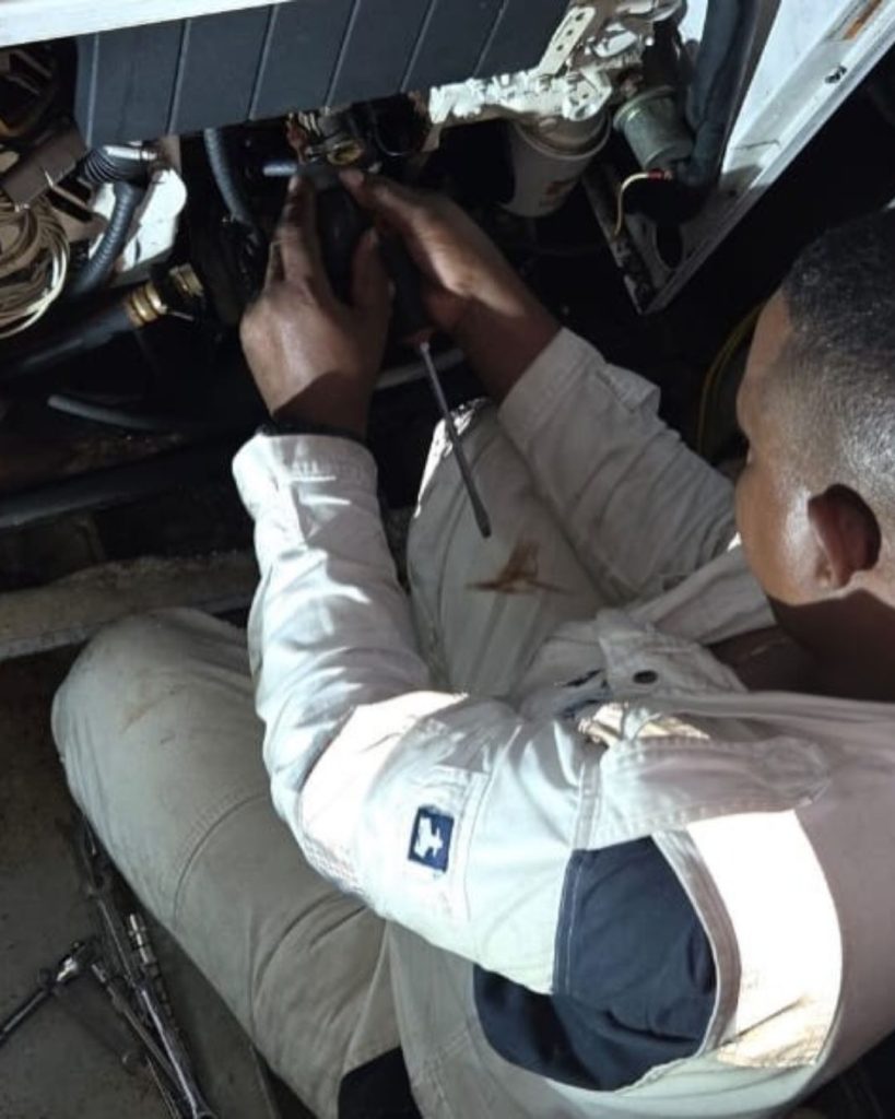 Trabajo Especializados de Ingeniería Eléctrica Marina en Embarcaciones